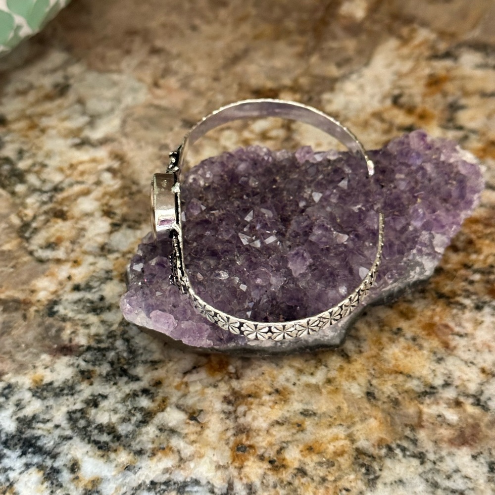 COPY - Silver Cowrie Shell Cuff Bracelet - Picture 3 of 6